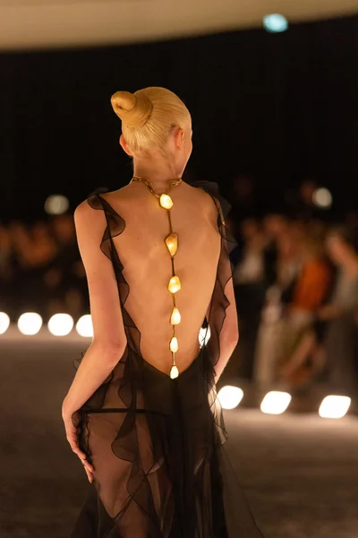 Look 51
